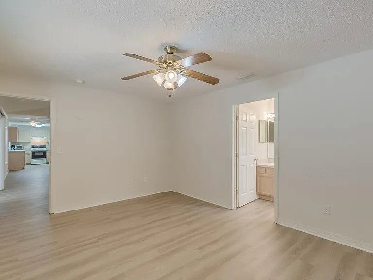 132 Marsh Island Cir — Photo 21