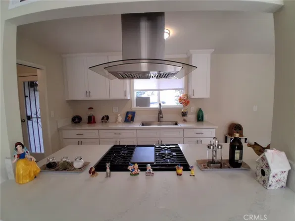 11662 Glamis St, Sylmar, CA 91342