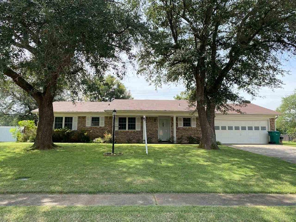 1st image of 507 Twin Oaks Ave