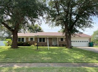 507 Twin Oaks Ave, Hooks, TX 75561