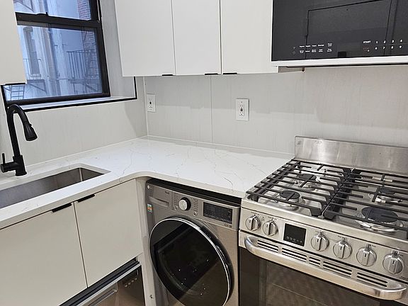 2nd image of 172 W 109th St APT 2W