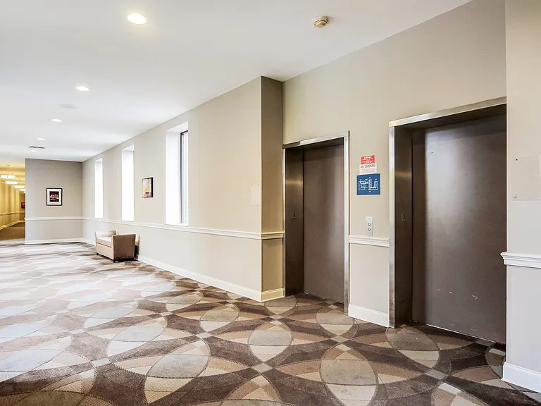Harbor Hill Apartments — Photo 10