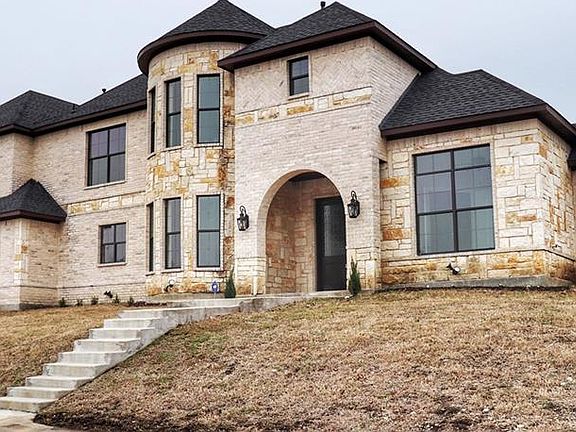4th image of 1005 Millington Dr