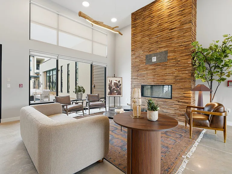 The Henley Apartments — Photo 14