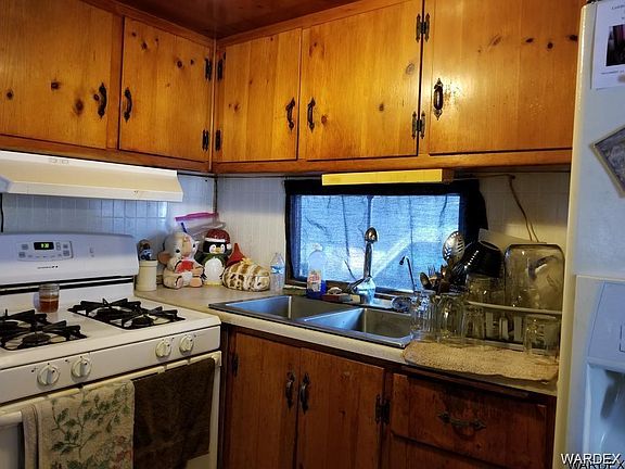 2nd image of 1826 Tejon Dr