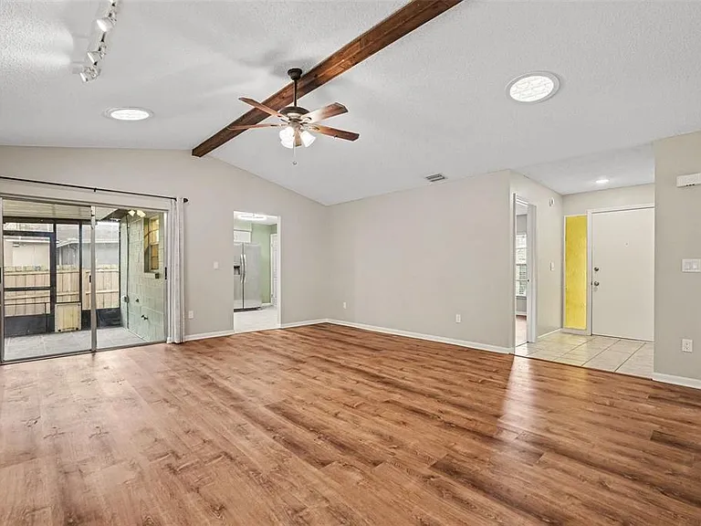 17703 Cranbrook Dr — Photo 8