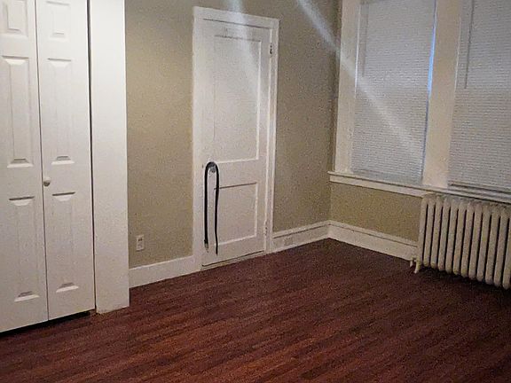 5th image of 4408 N 8th St Floor 1