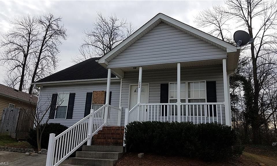 1st image of 1502 Village Crest Dr