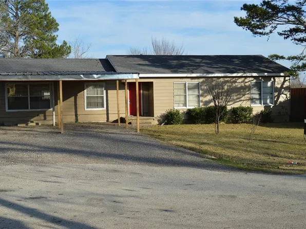 300 N Larson St, Grand Saline, TX 75140