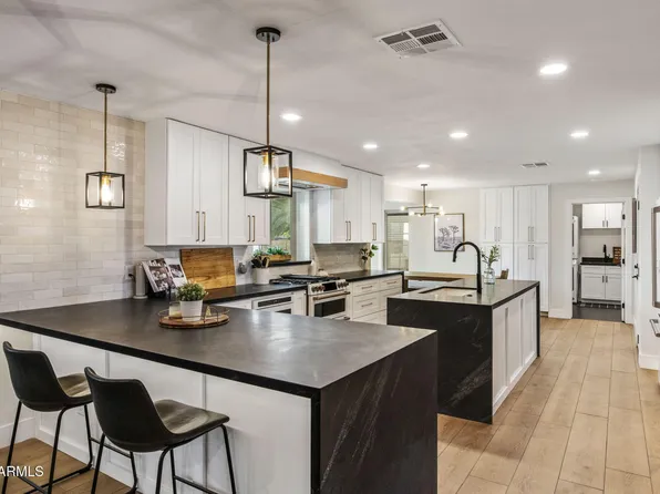 801 W GLENEAGLES Drive, Phoenix, AZ 85023