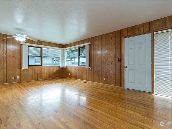 4th image of 608 Ash Street