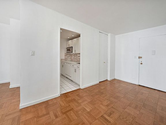 5th image of 201 E 66th St APT 2D