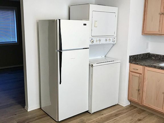 3rd image of 505 NE 105th St #B