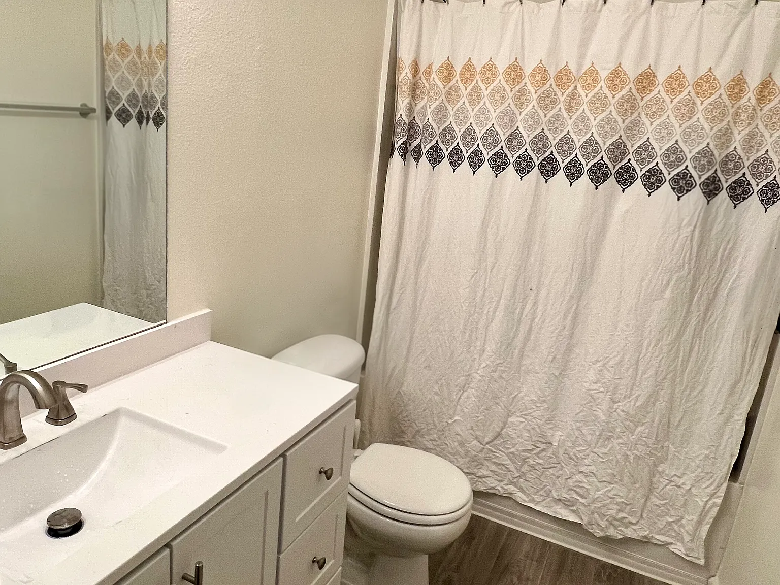 4 bed, 1386 sqft, $1,000 — Photo 3