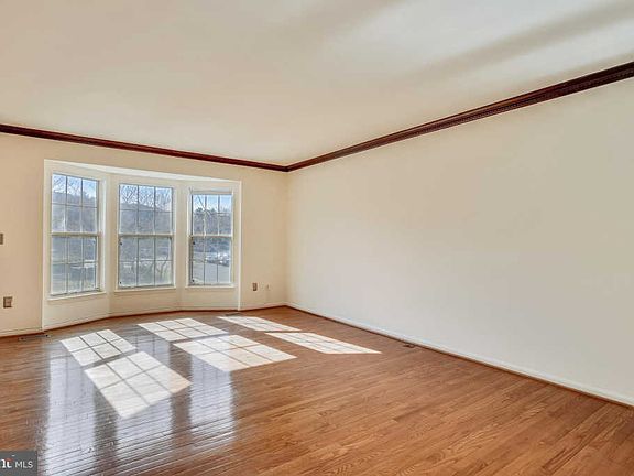 3rd image of 6064 Kestner Cir