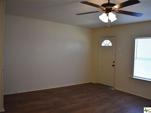 2nd image of 3007 Cypress St