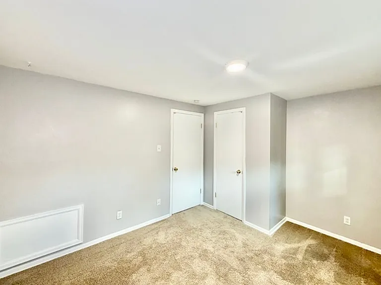 387 S Queen Cir — Photo 14