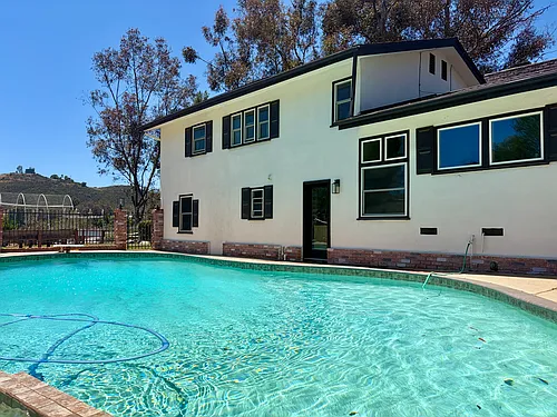 3427 N Twin Oaks Valley Rd Photo 1