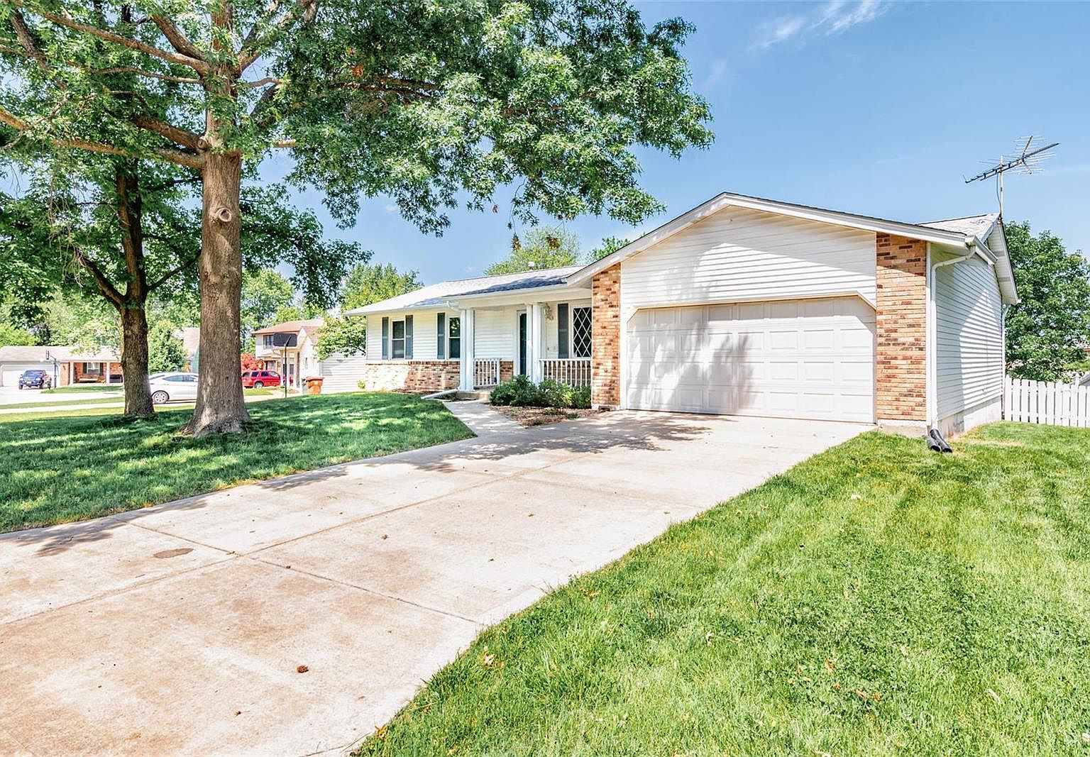 11 Dogwood Ct, Saint Peters, MO 63376 | Zillow