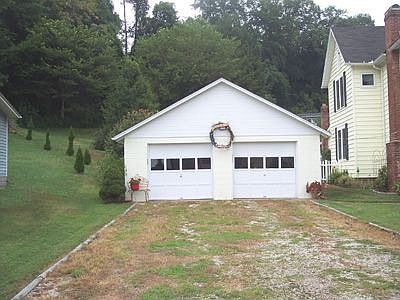 2nd image of 293 Fisher St