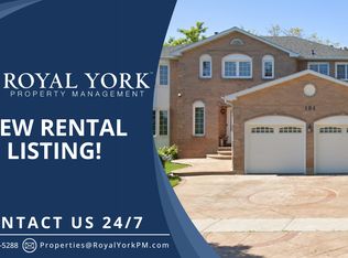 184 Cherrytree Dr #2A, Brampton, ON L6Y 3M6