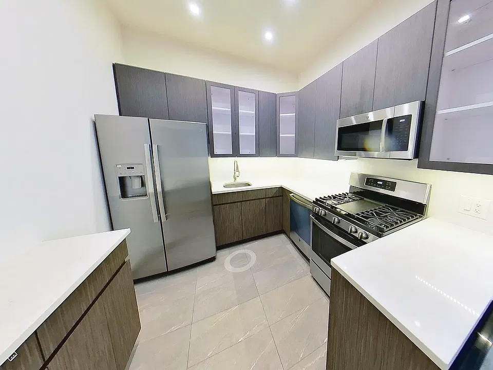 80 Nassau St #2C