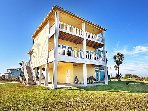 2nd image of 162 La Concha Blvd