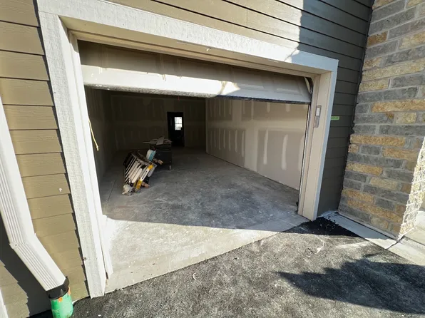 4460 S 26th St, Milwaukee, WI