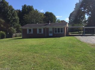 3714 Edgewood Dr, Greensboro, NC 27406