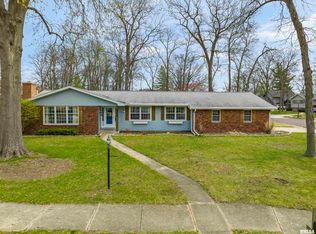 6502 N Post Oak Rd, Peoria, IL 61615
