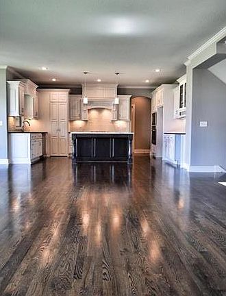5th image of 22910 W 48th Ter