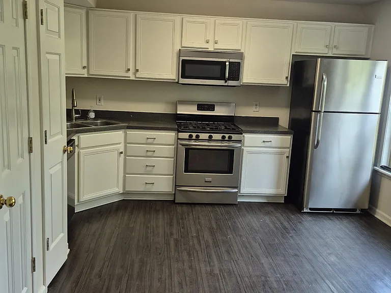 634 Sherard Cir — Photo 5