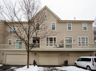 5548 Cambridge Way, Hanover Park, IL 60133