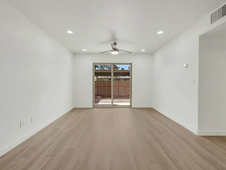 El Dorado Apartments — Photo 62