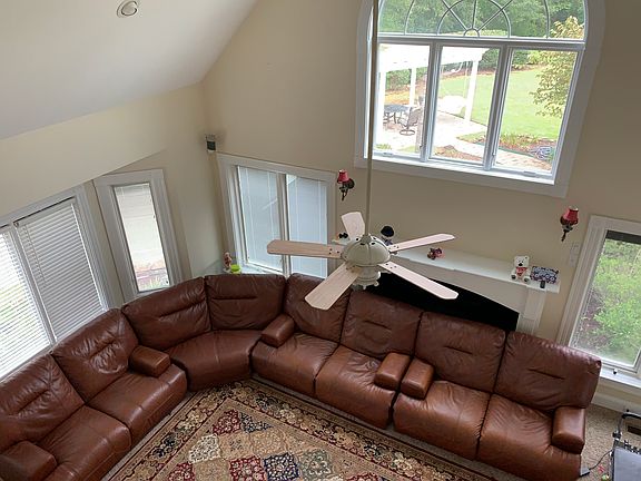 4th image of 2901 Groveland Dr