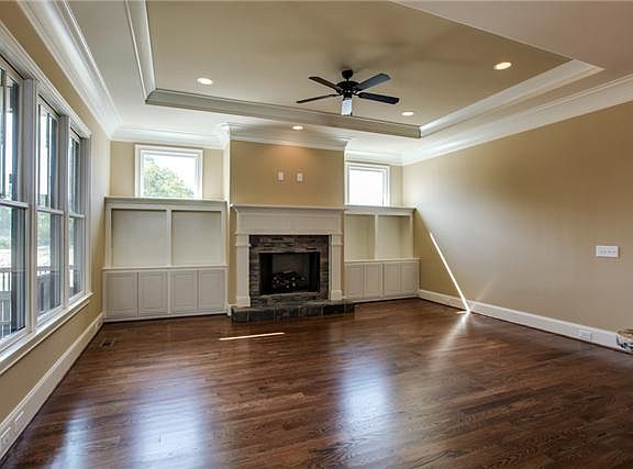 3rd image of 1356 Jewell Avenue Lot #1053