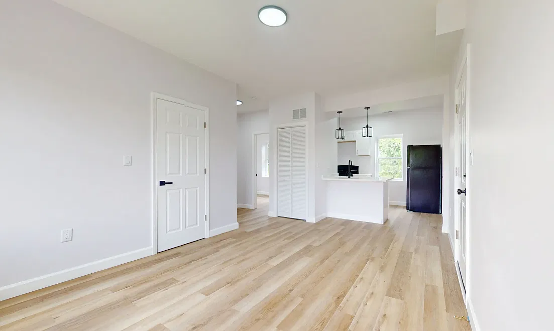 2 bed, 900 sqft, $1,100 — Photo 3