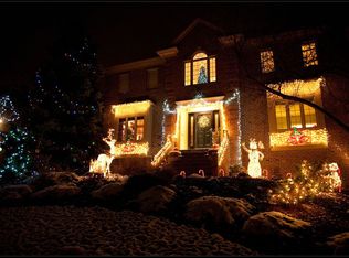 121 Radcliff Dr, Pittsburgh, PA 15237