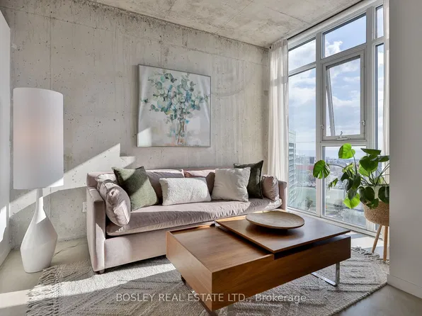 150 Sudbury St #1716, Toronto, ON M6J 3S8