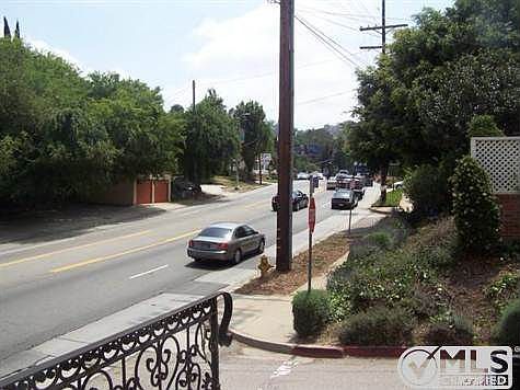 2nd image of 3401 Barham Blvd APT 1
