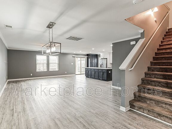 5th image of 214 Bermuda Lakes Dr