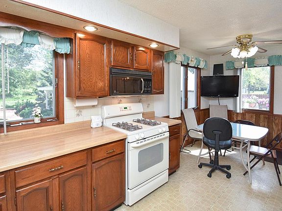 4th image of 1587 Lois Dr