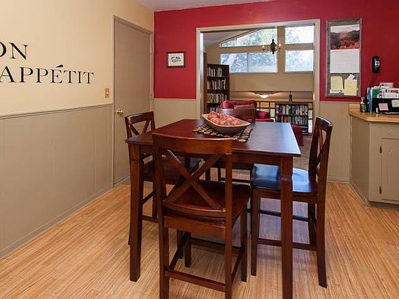Eating Area in Kitchen