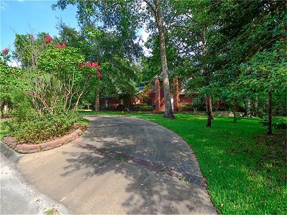 3rd image of 104 Primrose Ct