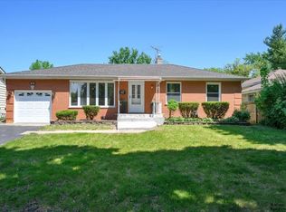 215 S Forest Ave, Palatine, IL 60074