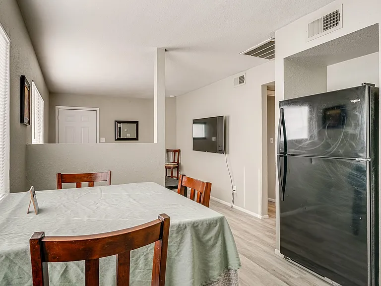 1444 S 13th Ave #2 — Photo 4