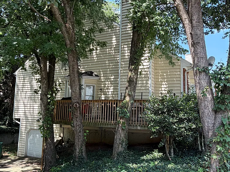 1126 Magnolia Way SE — Photo 16