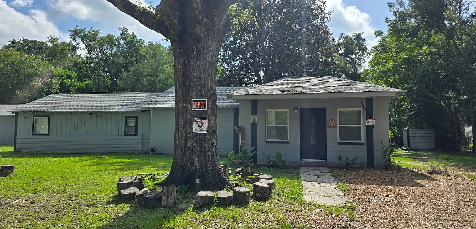 4 bed, 3.5 bath, 1900 sqft, $2,000 — Photo 1