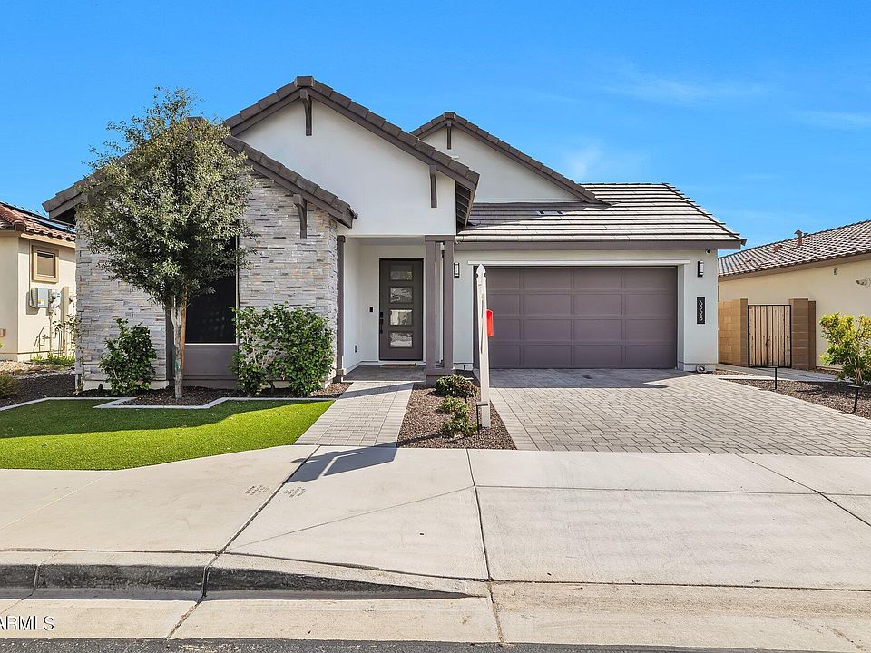 1st image of 6923 W Spur Dr