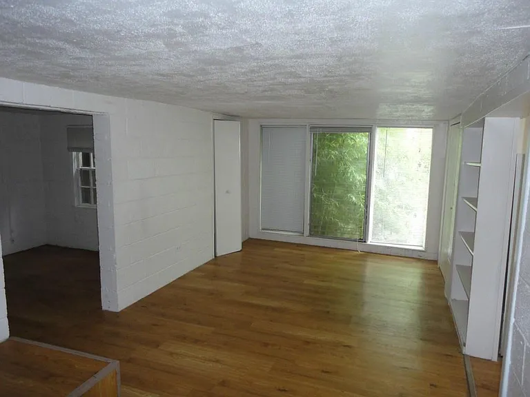 3205 Grooms St #D — Photo 6